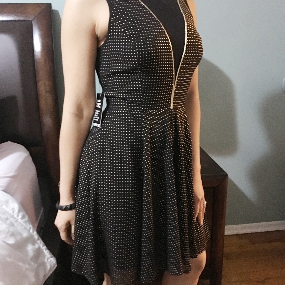 Express mini fit and flare dress color black and gold size 4